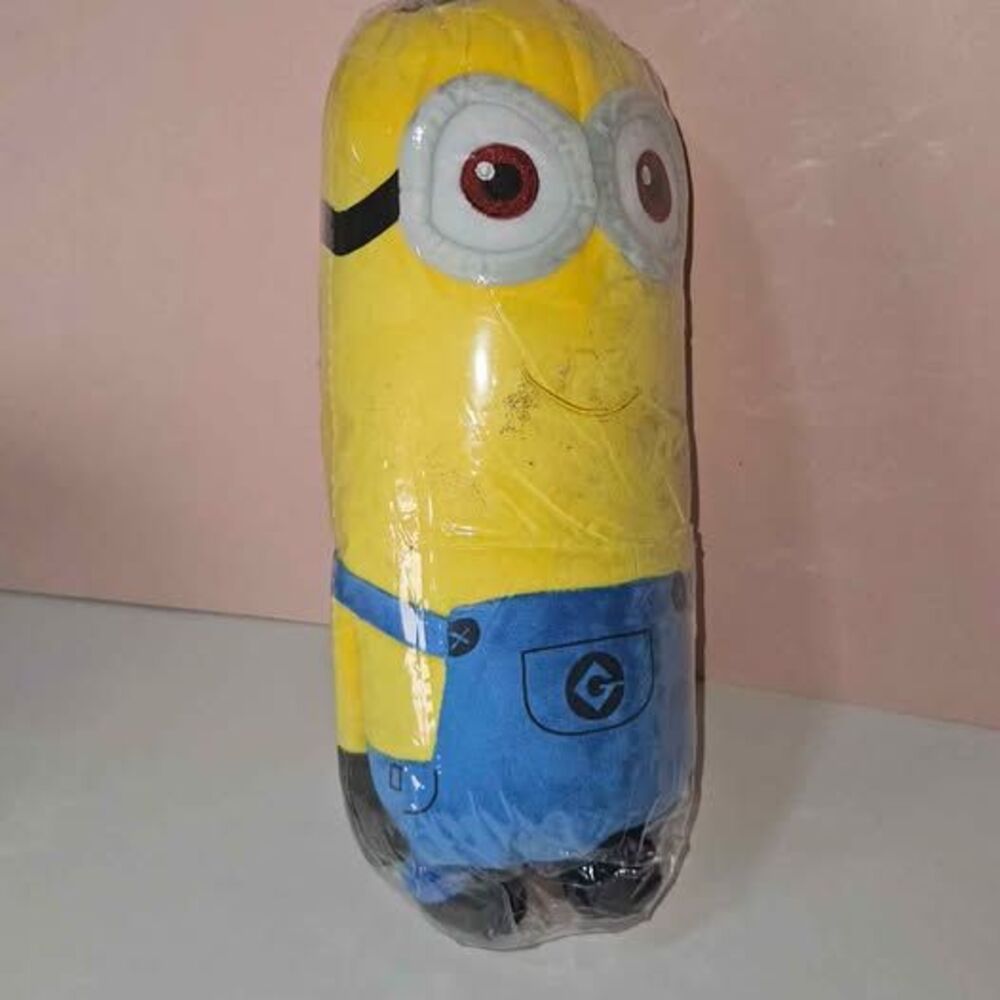 Despicable Me Minion Plush – NEW Sealed – Official Illumination Soft Toy